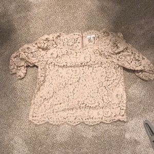 Joie “fanny” lace top in blush.  Size Medium